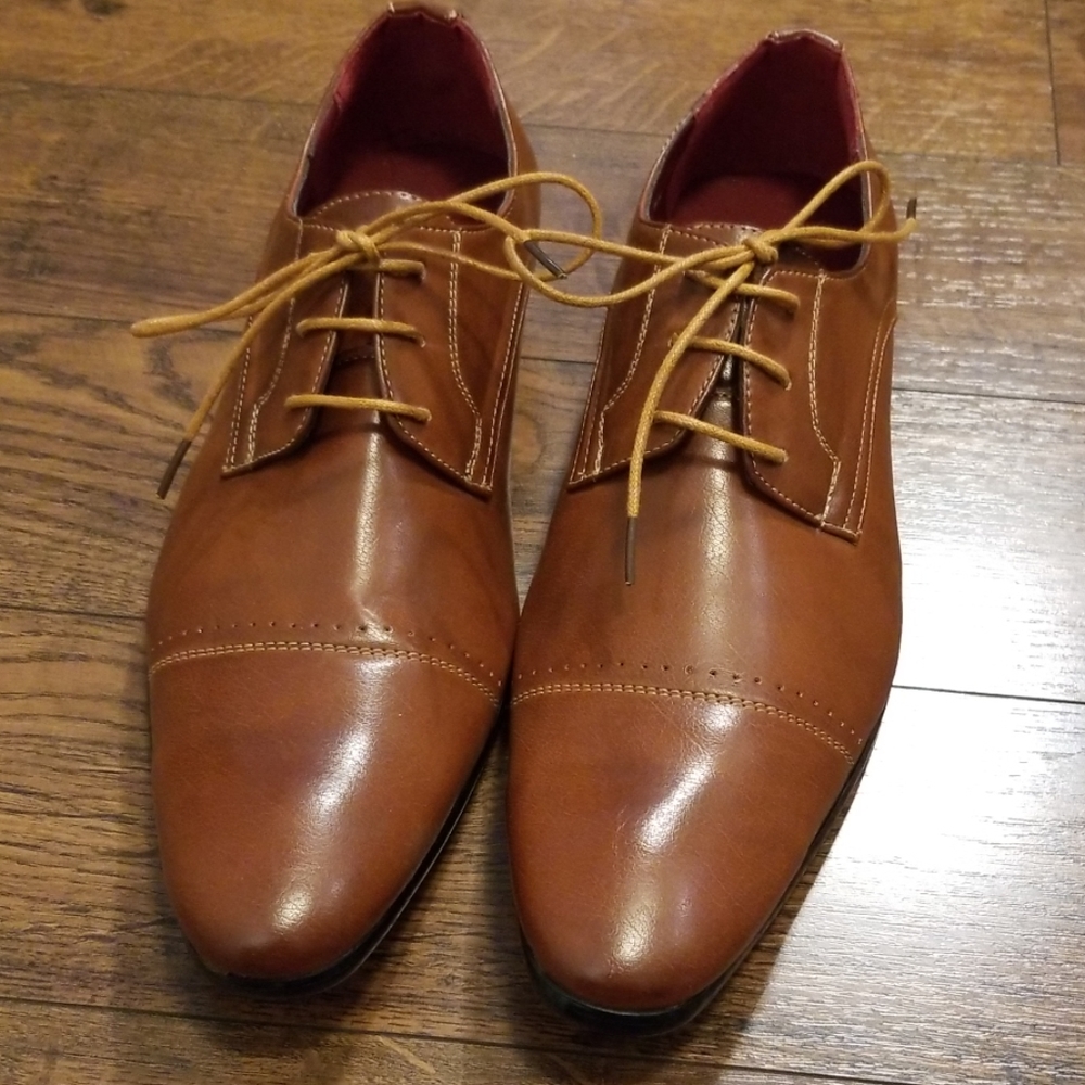 Men's brown shoes